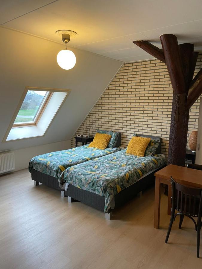 De Stjelp Pleats Bed & Breakfast Lemmer Exterior photo